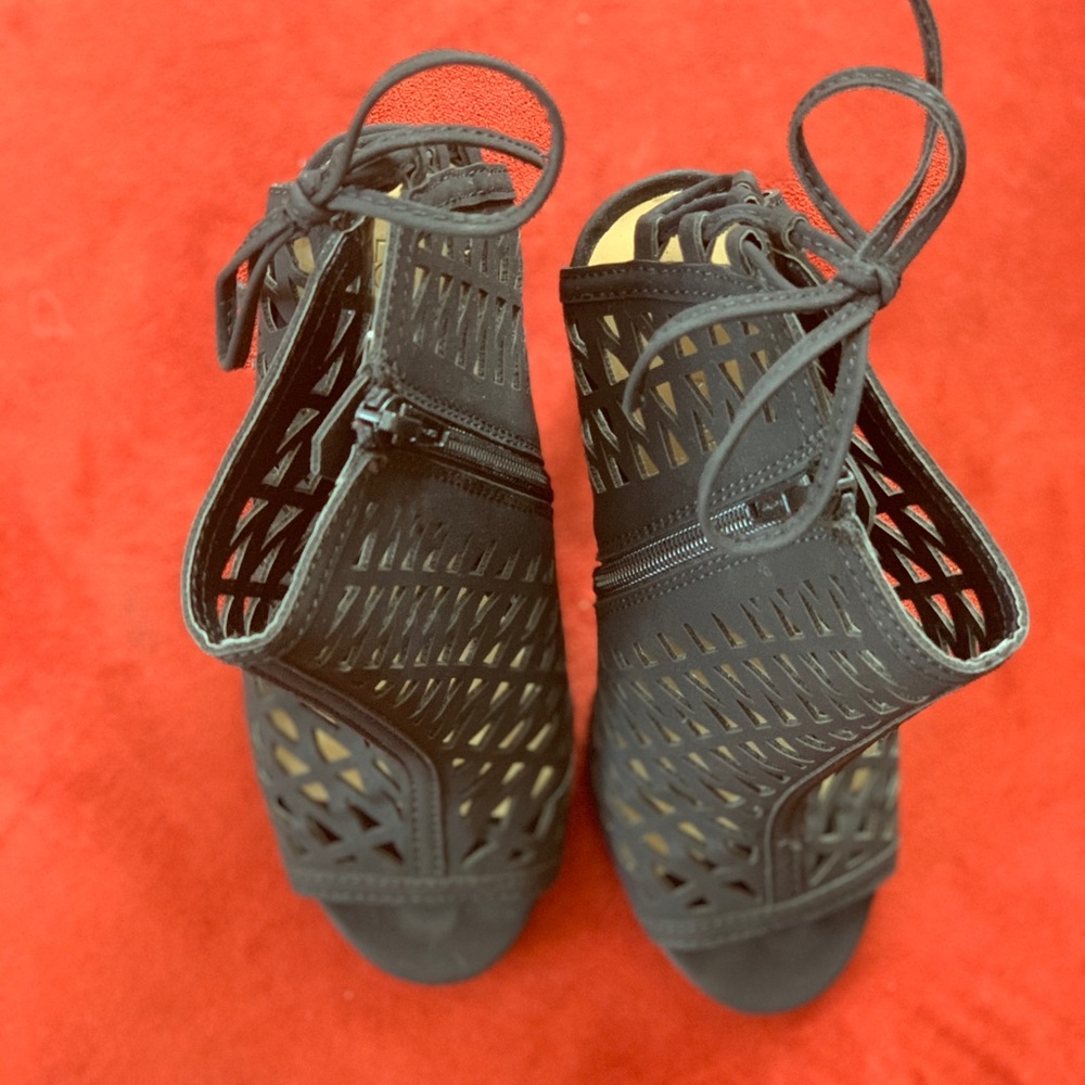 Booties - Picture 4 of 7